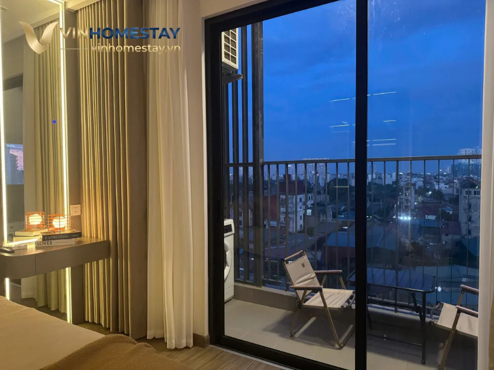 Studio màu kem xám — studio 30m² của Vinhomestay